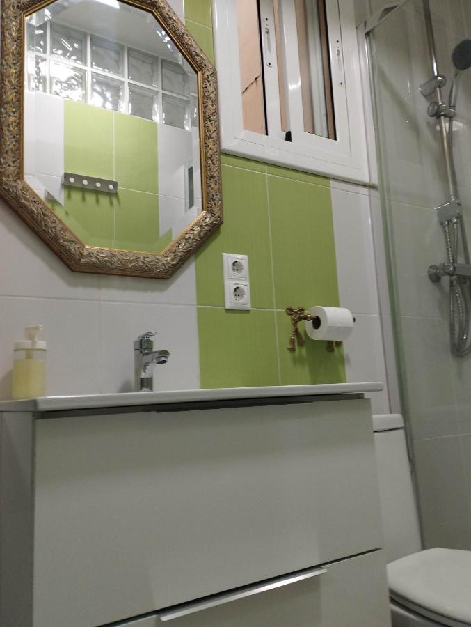 Apartment Fira Bcn Camp Nou L'Hospitalet de Llobregat Buitenkant foto