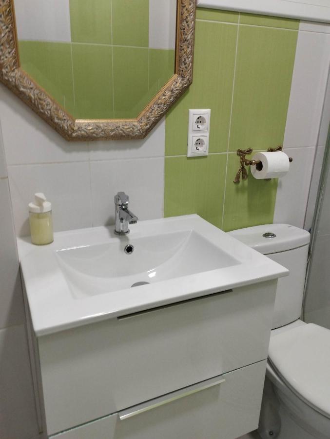 Apartment Fira Bcn Camp Nou L'Hospitalet de Llobregat Buitenkant foto