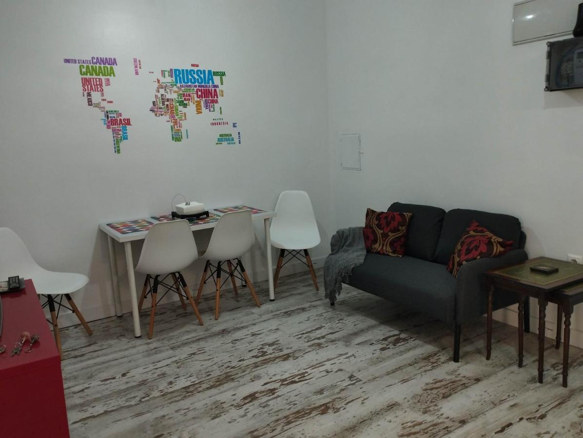 Apartment Fira Bcn Camp Nou L'Hospitalet de Llobregat Buitenkant foto
