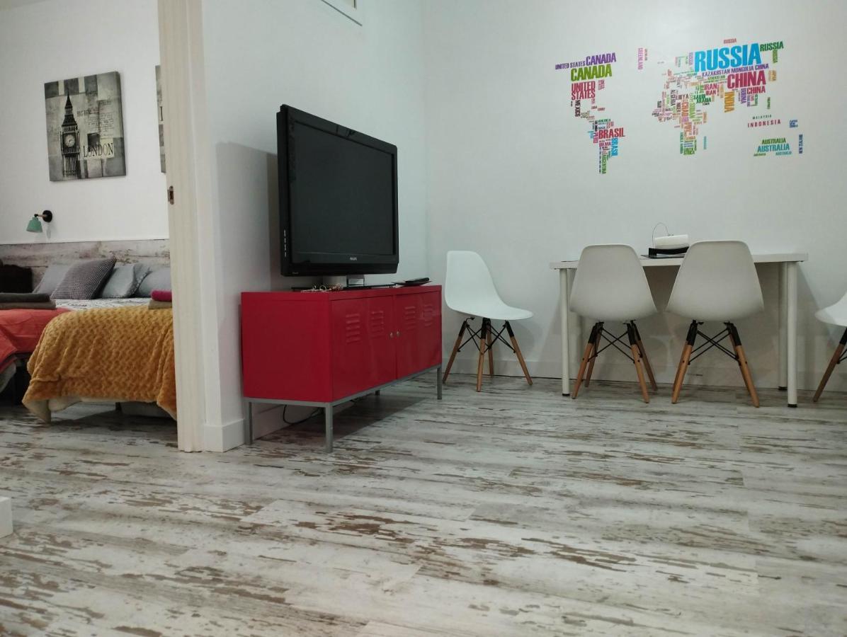 Apartment Fira Bcn Camp Nou L'Hospitalet de Llobregat Buitenkant foto