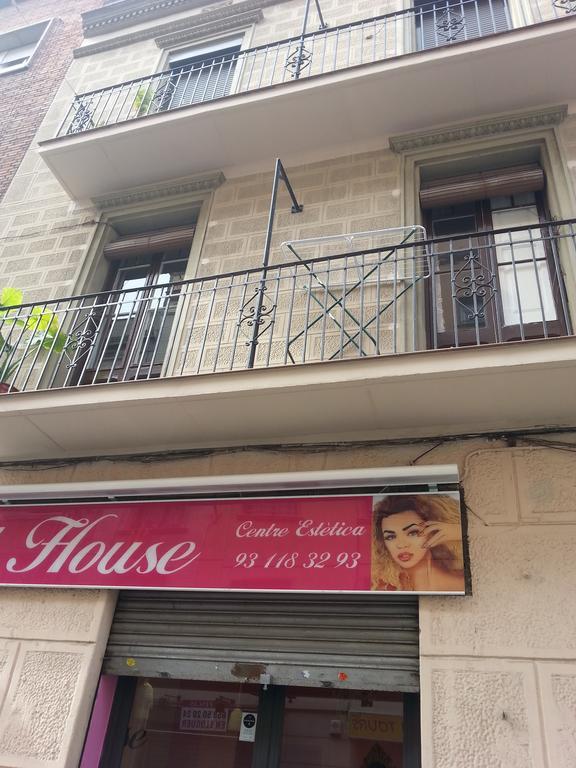 Apartment Fira Bcn Camp Nou L'Hospitalet de Llobregat Buitenkant foto